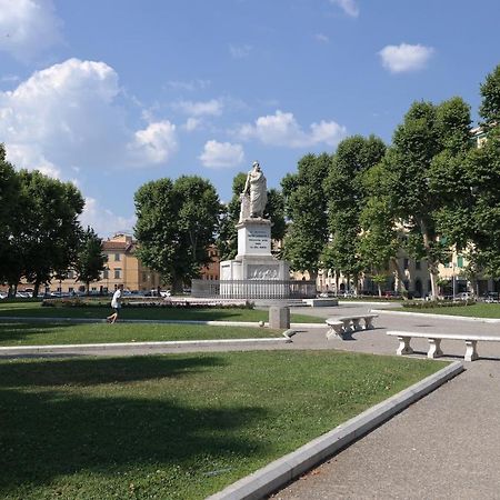 Marylou Gardenhouse Lägenhet Pisa Exteriör bild